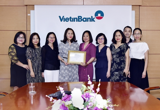 Lần thứ hai liên tiếp VietinBank nhận giải “Ngân hàng phát hành tốt nhất khu vực Đông Á và Thái Bình Dương”